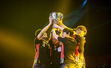 开元集团室外力量型运动器材